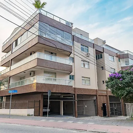 Apartamento a 50m da Praia de Bombinhas-2